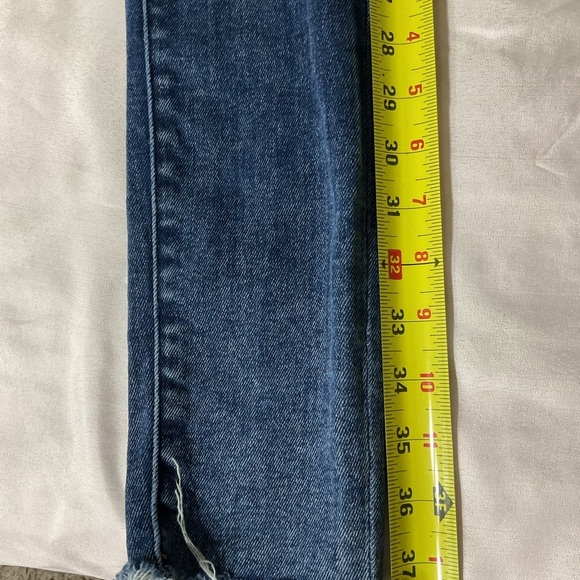 Express Skinny Mid Rise Medium Wash Stretch Jeans Size 2R Distressed - Picture 6 of 13